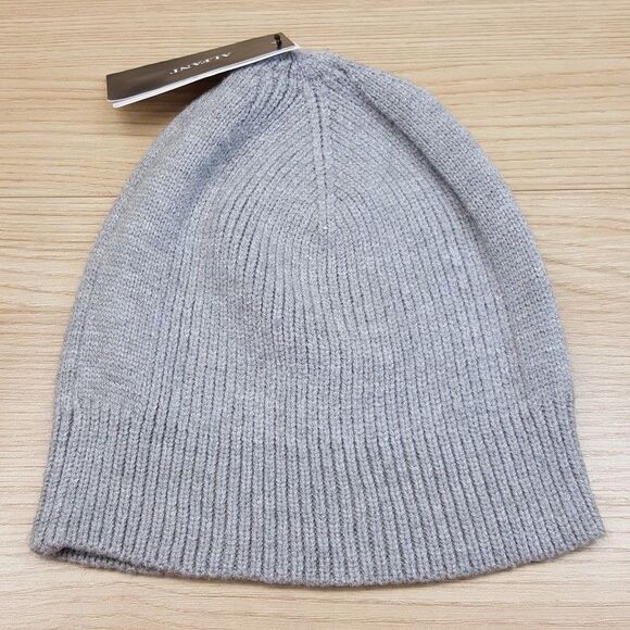 ALFANI Mens Beanie Hat Light Gray Stretch Knit Winter Casual $40 - Picture 1 of 3